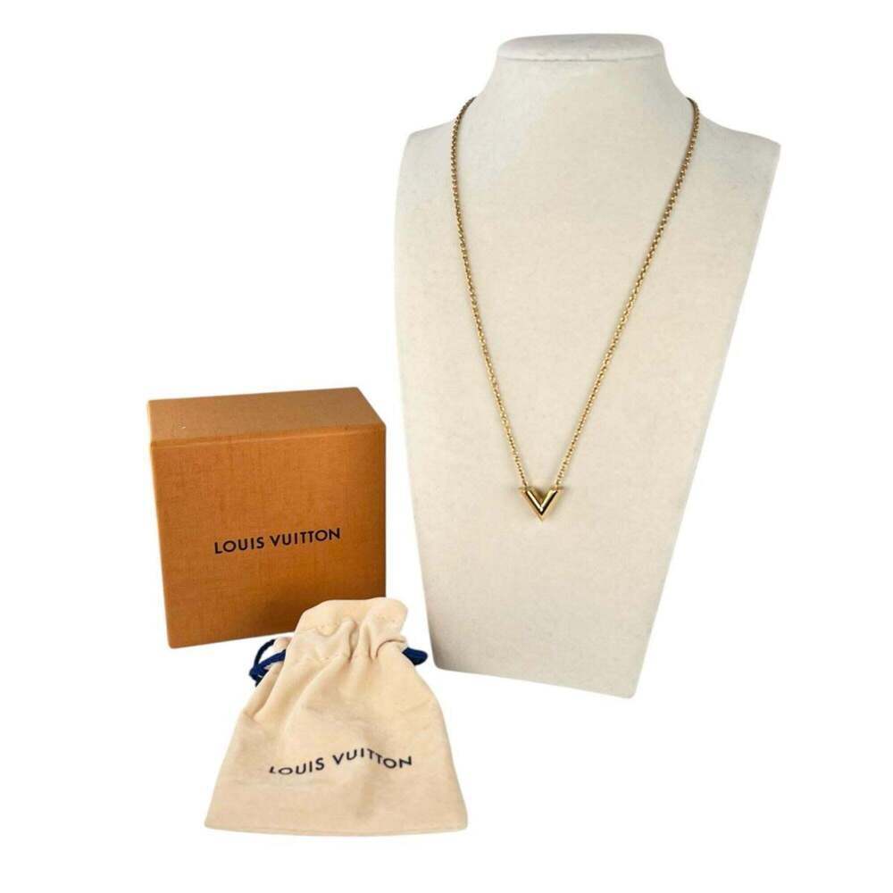 LOUIS VUITTON Gold Necklace